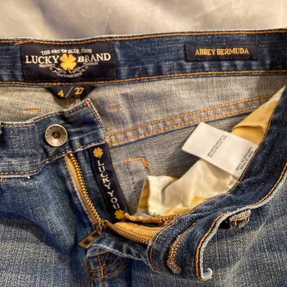 LUCKY Brand Dark Wash Jean Bermuda Shorts Size 4/27 - Picture 6 of 14